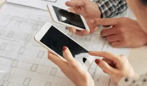 9 Best Construction Mobile Apps of 2025 (Tested for Small Teams)